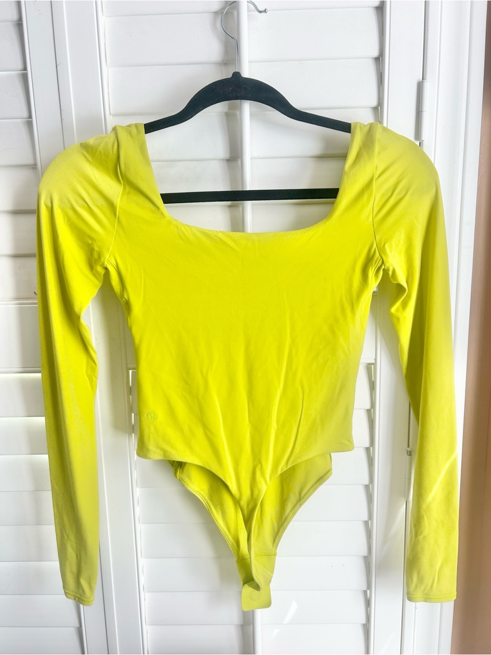 LULULEMON NULU SQUARE
NECK LONG SLEEVE
BODYSUIT